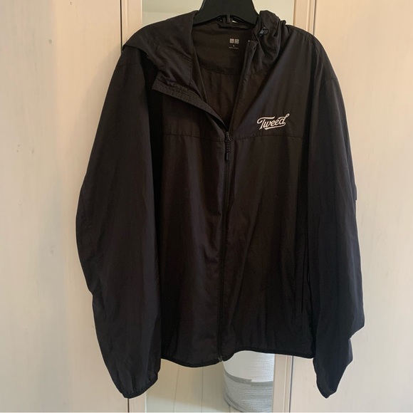 Black Uniqlo Windbreaker, Light Jacket, Tweed Brand, Unisex Size XL - Picture 6 of 7
